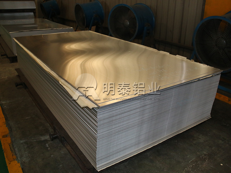 铝合金灯箱_LED广告灯箱用3003糖心视频在线观看厂家直销价格多少？